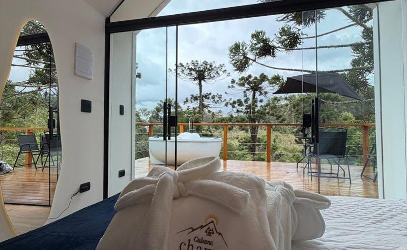 Cabana em Campos do Jordão vira cenário para pedidos de namoro e casamento